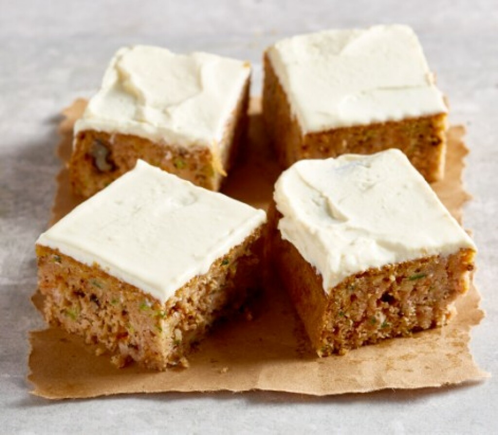 low carb carrot cake - keto and gluten free