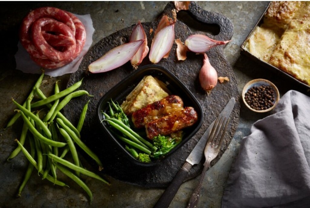 keto friendly gluten free sausages with celeriac and seasonal veg